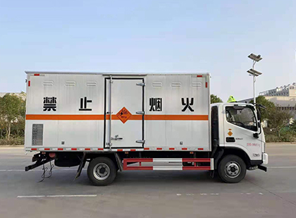 前海街道爆破器材运输车